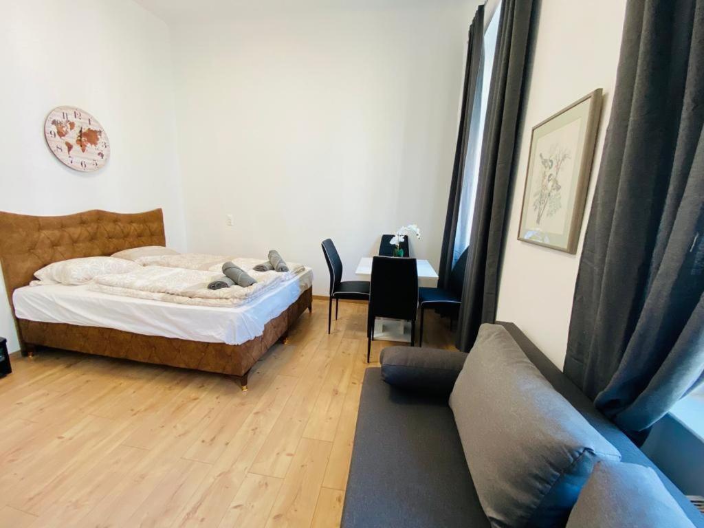 Deluxe Quad Room Dw Wien Exteriör bild