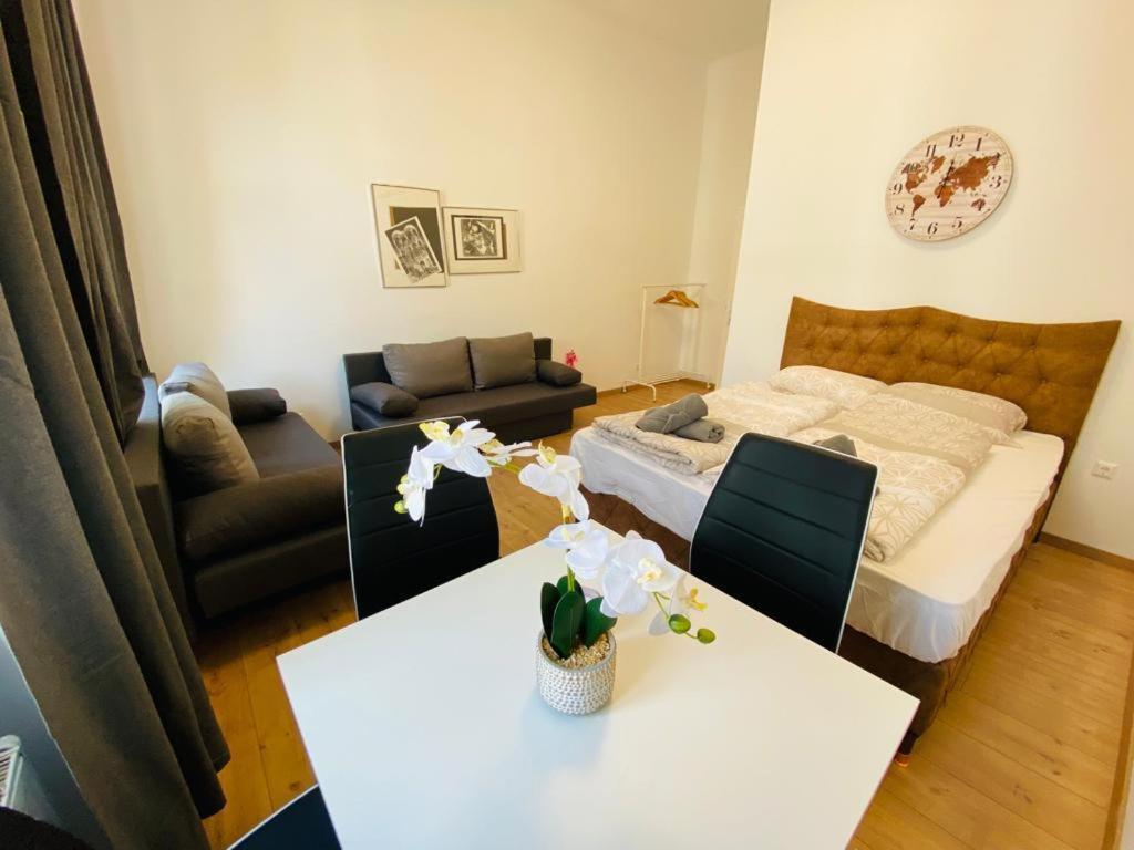 Deluxe Quad Room Dw Wien Exteriör bild