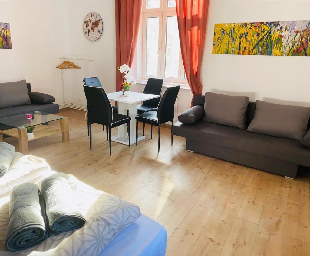 Deluxe Quad Room Dw Wien Exteriör bild