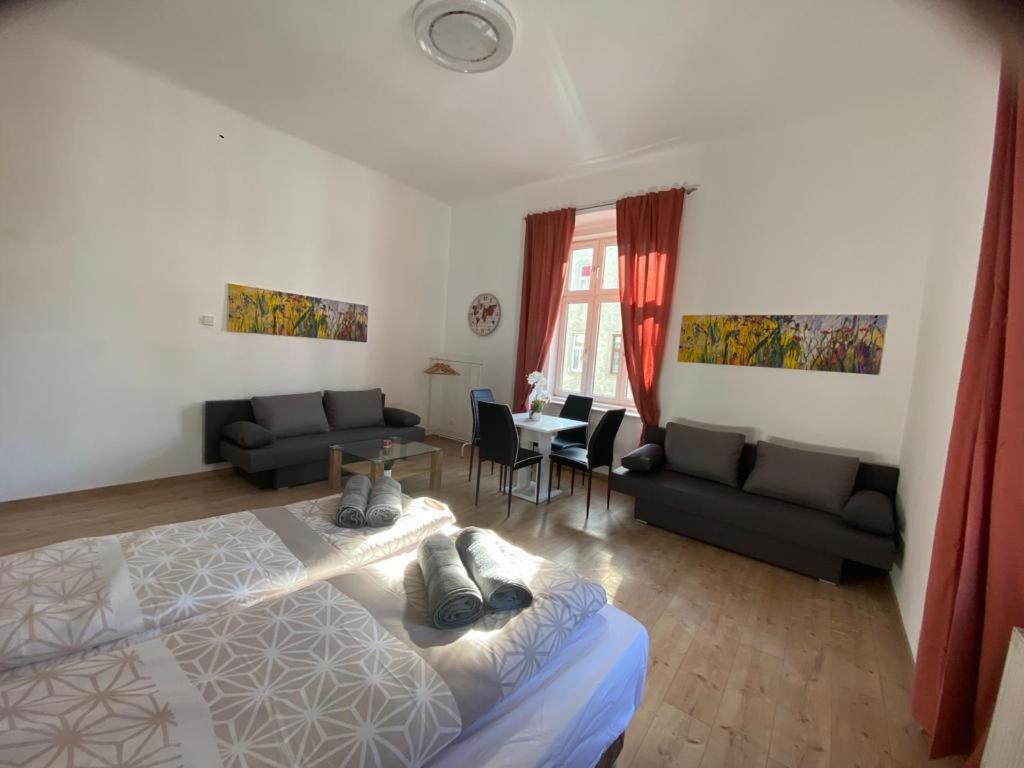 Deluxe Quad Room Dw Wien Exteriör bild
